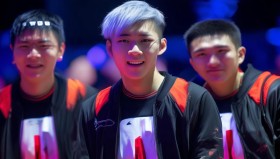 WBG横扫GAM Tian亮TES队标引热议 电竞传承的温情瞬间